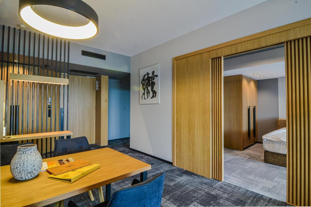 Boutique Hotel By Blacksearama Baltjik Exteriör bild