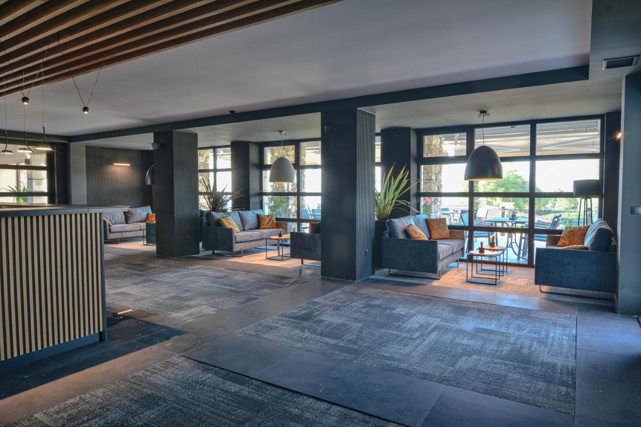 Boutique Hotel By Blacksearama Baltjik Exteriör bild